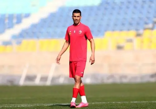 دست رد هافبک پرسپولیس به فولاد
