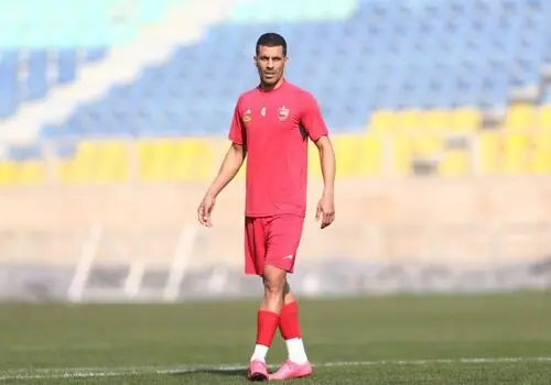 دست رد هافبک پرسپولیس به فولاد

