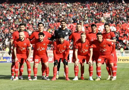 رونمایی از پیراهن قهرمانی تراکتور در اهواز