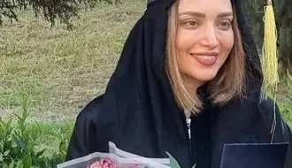 بهنوش طباطبایی با بادیگاردهایش دکترا گرفت!/ حضور یک بازیگر همراه بادیگارد  در دانشگاه جنجال آفرید!/ویدیو 