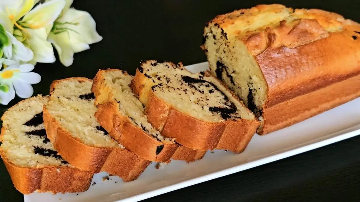 طرز تهیه لذیذترین کیک مرمری با ماست+ فیلم / سه سوته کیک مرمری پف کرده با ماست را درست کنید