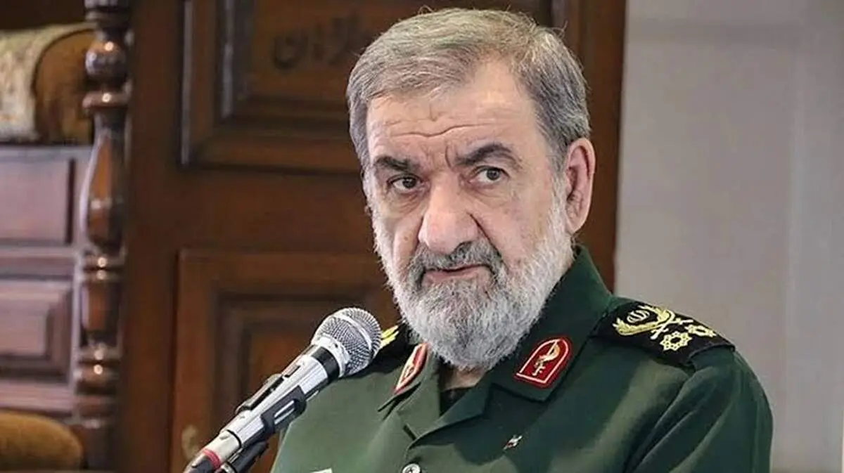 تصویری متفاوت از سرلشگر محسن رضایی؛ دورهمی گرم با نوه‌ها