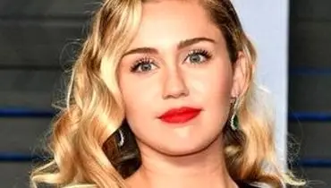 خانم بازیگر مشهور نامزد کرد