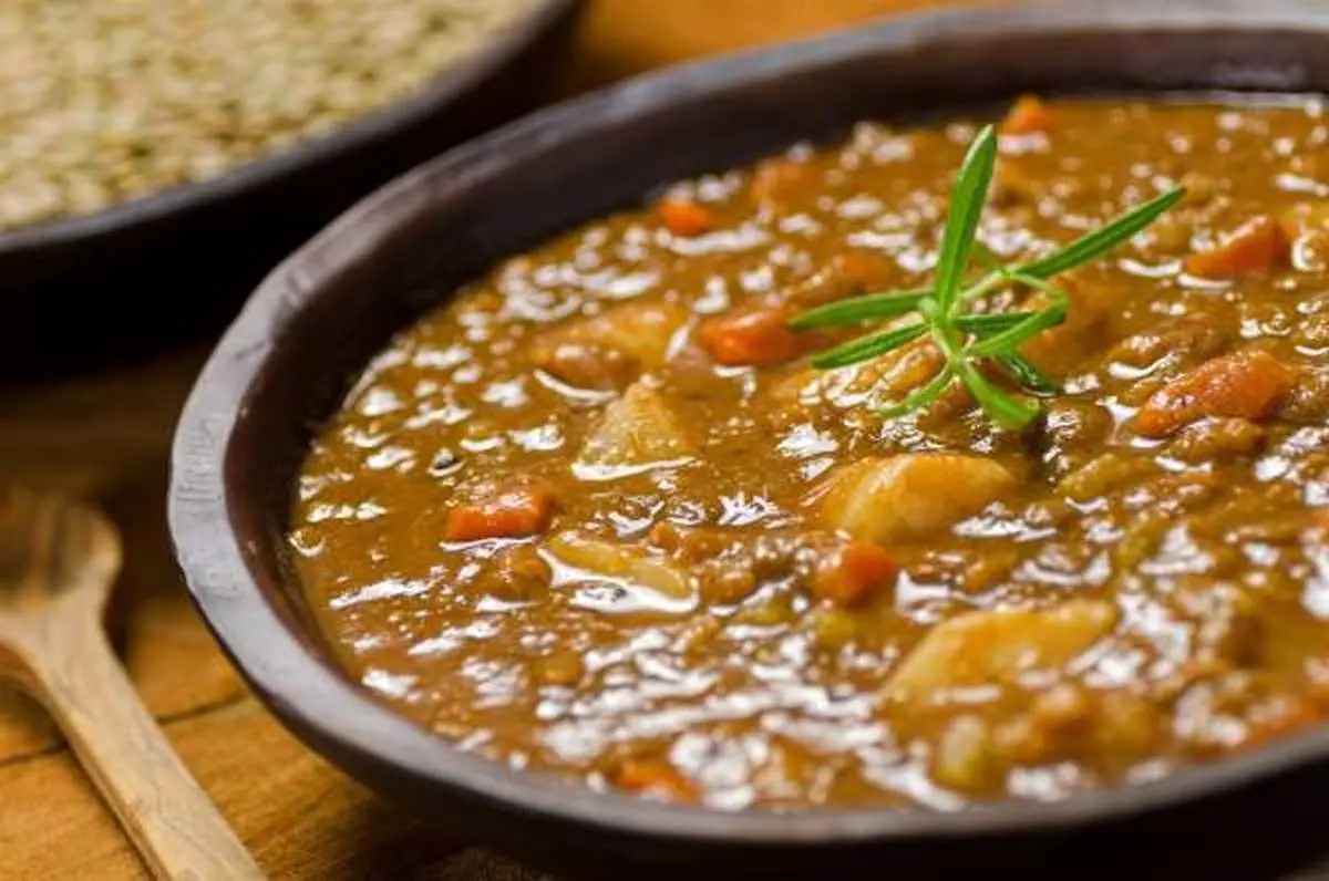 طرز تهیه آشی متفاوت برای عاشقان آلو!