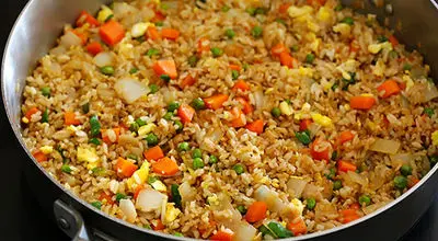 طرز تهیه برنج مرغ سرخ شده چینی 