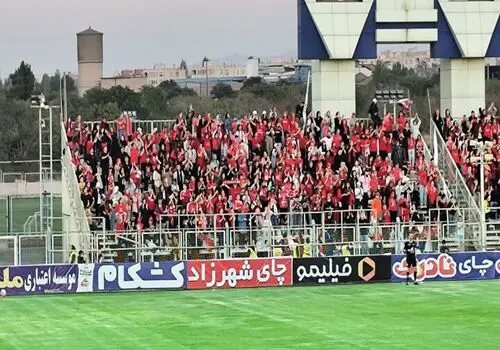حسینی: پنالتی را به استقلال هدیه دادیم