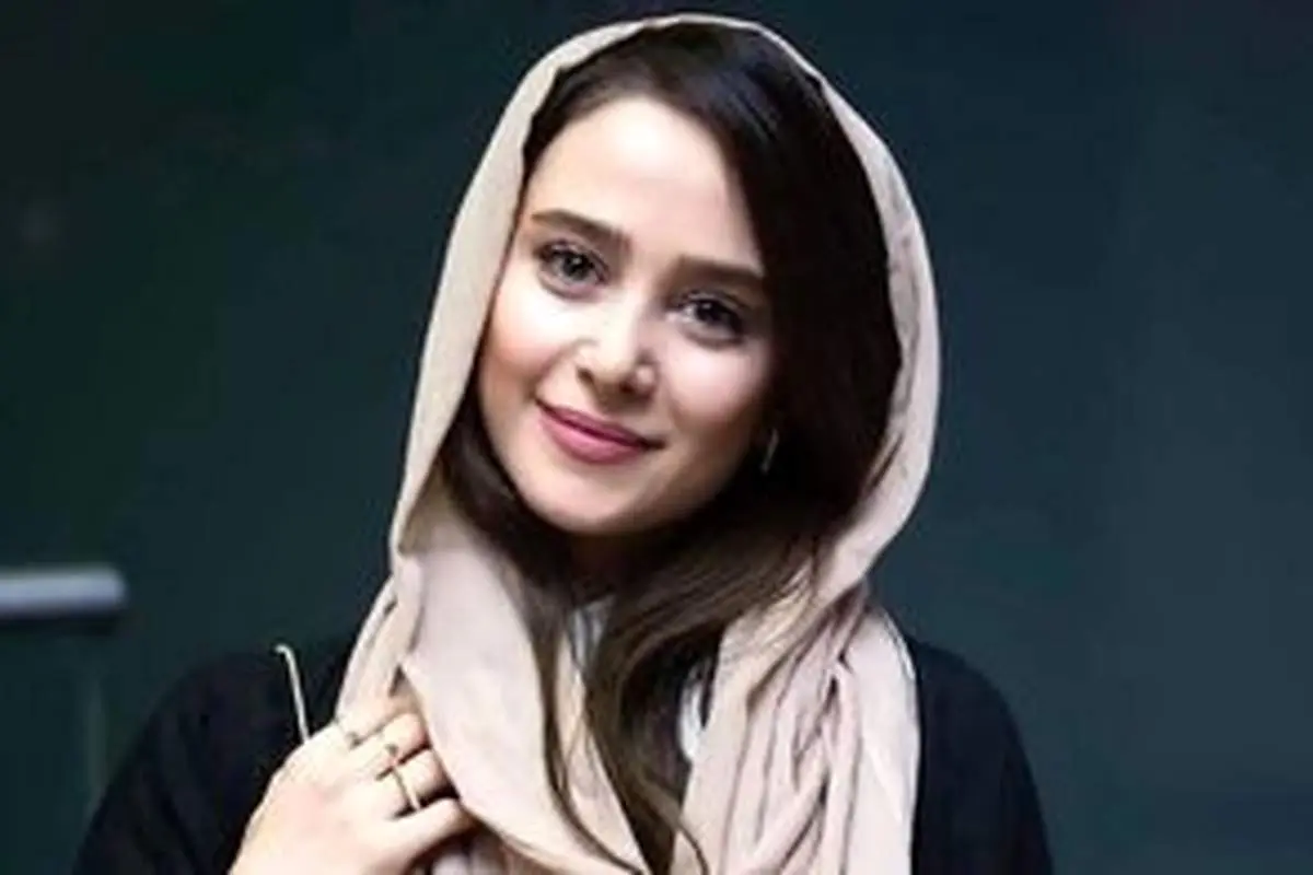 عکس جدید الناز حبیبی با یک اکسسوری عجیب