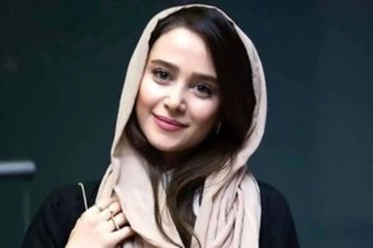 عکس جدید الناز حبیبی با یک اکسسوری عجیب