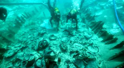 کشف کشتی ۱۷۰۰ ساله رومی در اعماق دریا