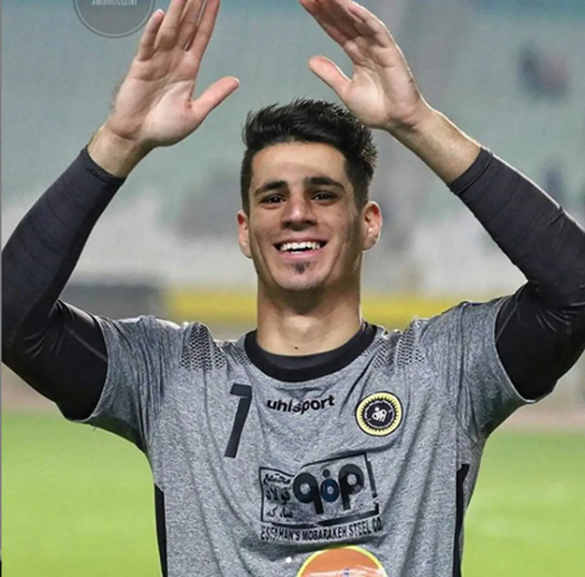 پیام نیازمند با یک پیام همه را غافلگیر کرد