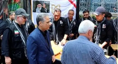 بازدید مدیرعامل و مدیران ارشد بانک صنعت و معدن از موکب فرهنگی و پذیرایی بانک در آیین وداع و تشییع قائد شهید امت