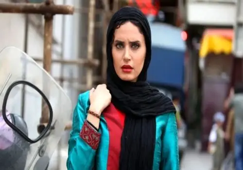 استایل خاص لاله صبوری در یک کافه قدیمی سوژه شد+عکس