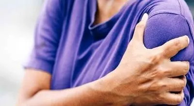 شانه یخ‌زده چیست و چگونه ایجاد می‌شود؟

