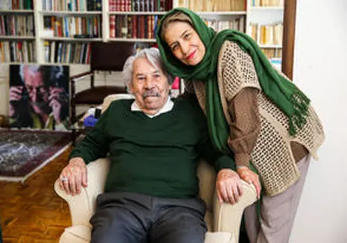 تصویری زیرخاکی از همسر داوود رشیدی زمانی که مجری برنامه کودک بود