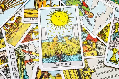 فال تاروت برای ۱۵ بهمن ۱۴۰۴
