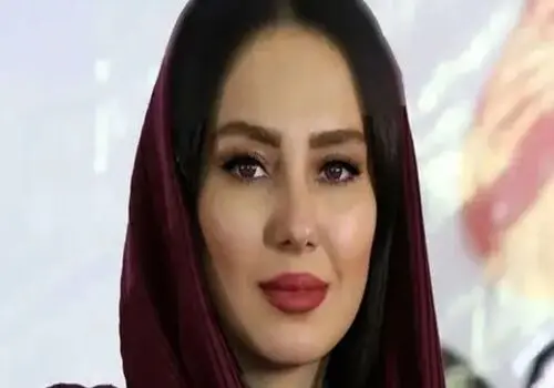 مرجان «نون خ» با یک تیپ شاد و رنگی جلب‌توجه کرد