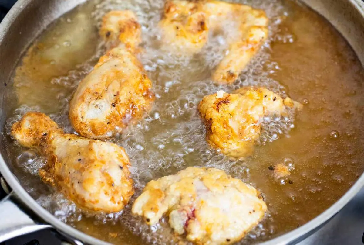 هشدار به مادران باردار؛ تأثیر منفی بوی غذاهای چرب بر سلامت جنین

