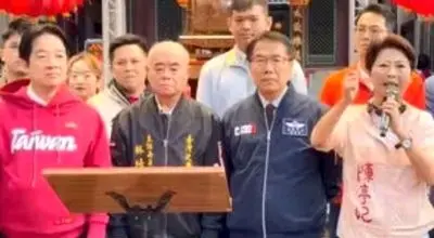 رئیس معبد، روی لباس رئیس‌جمهور تایوان استفراغ کرد!/ویدیو 