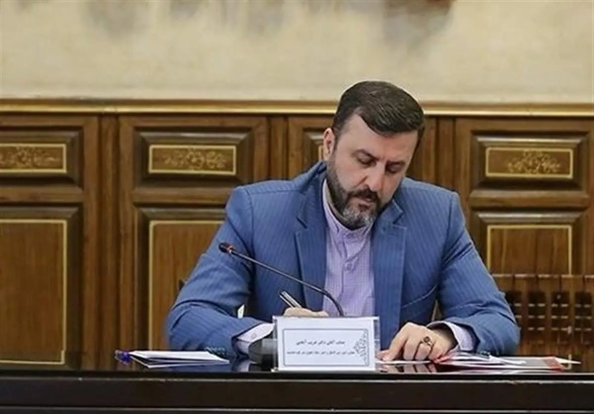 غریب‌آبادی: تنگه هرمز تنها با فرمان ایران بسته و باز می‌شود