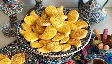 طرز تهیه شیرینی نان چایی قزوینی ویژه پذیرایی عید نوروز+فیلم