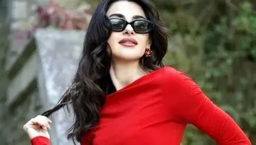 شوخی جنجالی نسرین جوادزاده/ من خون مردان جوان را می‌نوشم