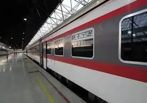 افزایش واگن‌های قطار برای تسهیل در رفت‌وآمد مردم/ تخلیه و بارگیری کالا در بنادر طبق روال