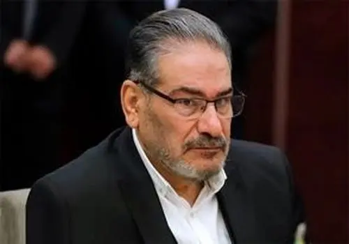 تصویری از علی شمخانی در جمع عزاداران ظهر عاشورا
