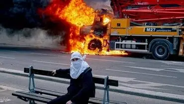خودروهای آتش گرفته و خاکستری در خیابان‌های فرانسه + فیلم