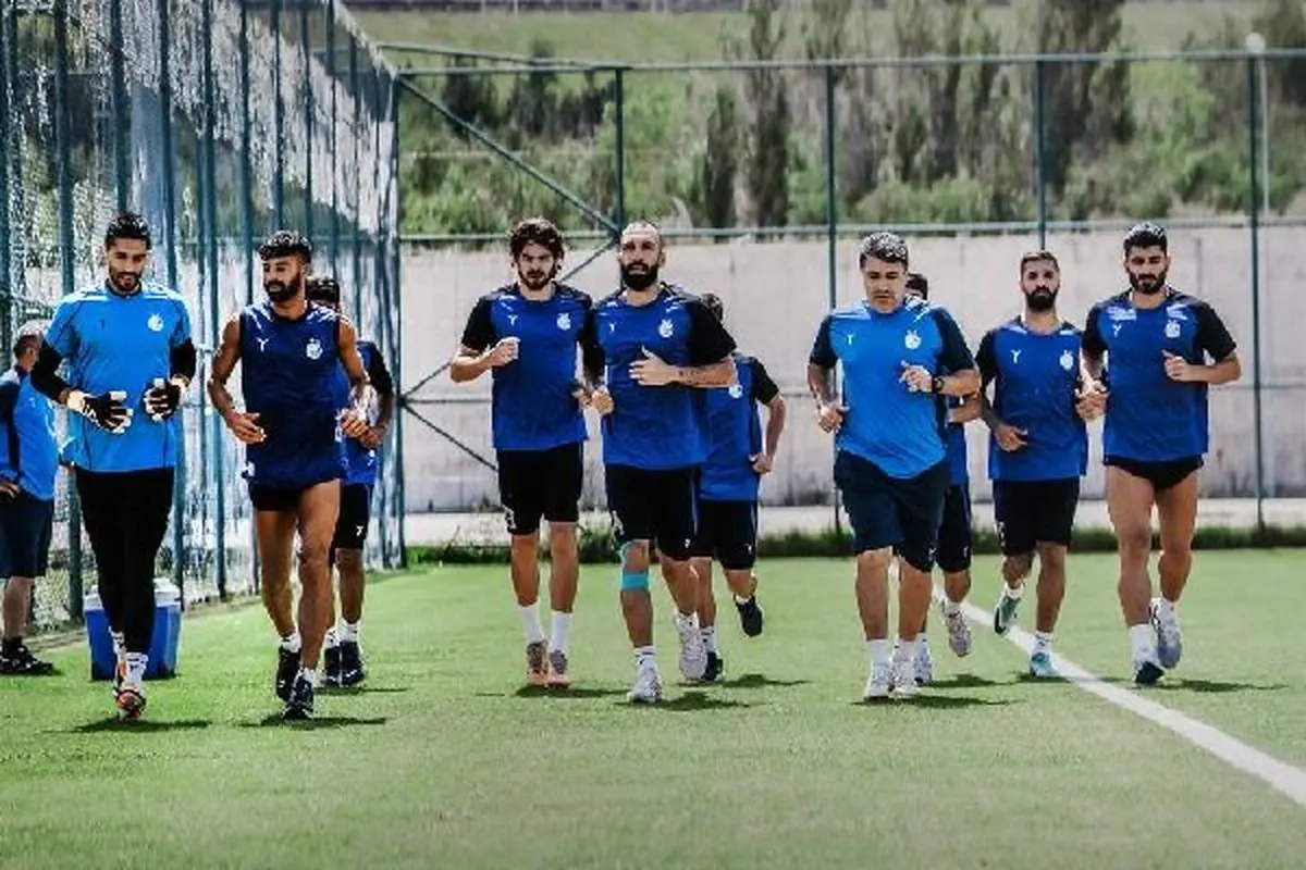 استقلال همچنان لیست خروجی دارد!
