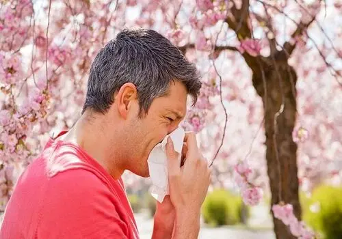 عطسه کردن برای این افراد مضر است