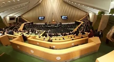 تنش میان نمایندگان مجلس بعد از سخنان کوچک زاده درباره پالرمو