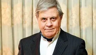 توصیه‌های علی‌محمد بیدارمغز در مورد پوشش آقایان و نشانه‌های جذابیت مردانه+ویدیو