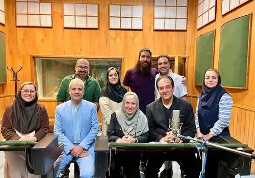 عکسی جدید از ایرج نوذری و دخترانش؛ نوه‌های منوچهر نوذری چقدر شبیه او هستند؟!