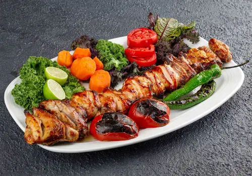 بهترین روش برای درست‌کردن سالاد ماکارونی بدون کالباس