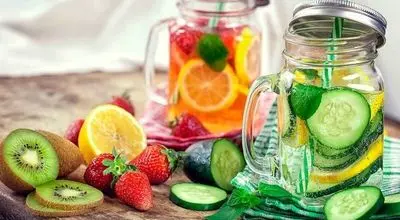 خداحافظی با آب بی‌مزه؛ ۸ افزودنی جادویی از زردچوبه تا فلفل سیاه دم کرده