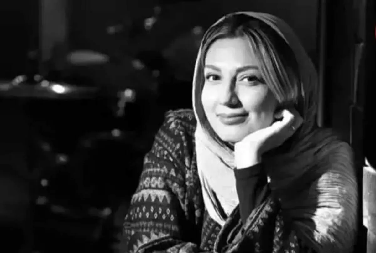 عکسی از حدیث میرامینی در ماشین لباسشویی
