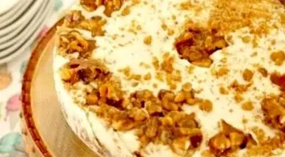 کیک بستنی گردویی | دسری پرطرفدار برای عاشقان بستنی
