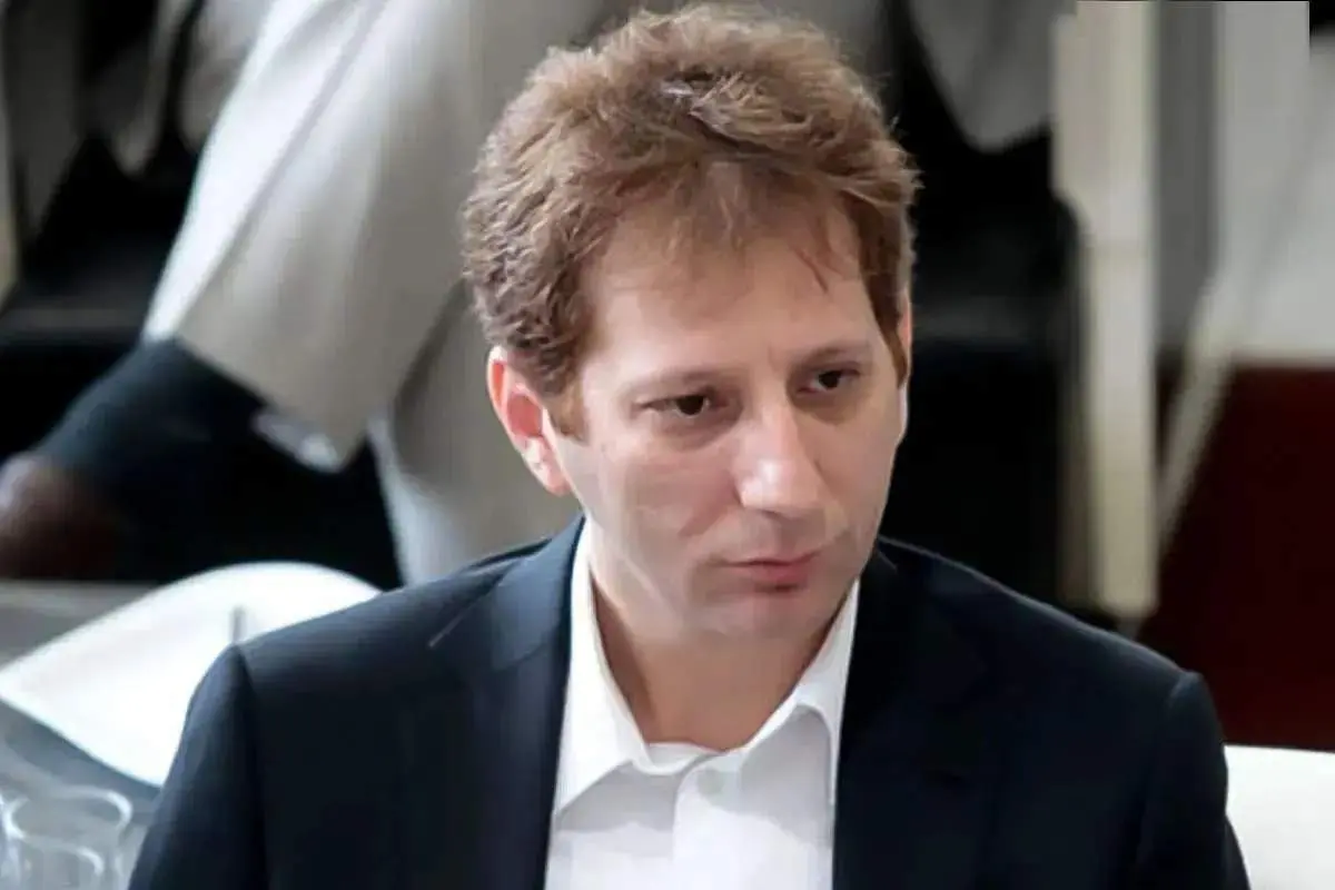 حمله تند بابک زنجانی به رییس بانک مرکزی:  ‌تا دلار ۱۵۰ هزار تومانی فقط دو قدم باقی مانده + عکس