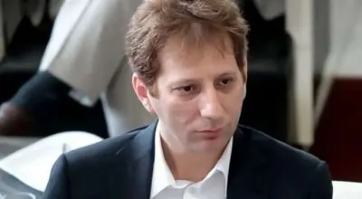 حمله تند بابک زنجانی به رییس بانک مرکزی:  ‌تا دلار ۱۵۰ هزار تومانی فقط دو قدم باقی مانده + عکس