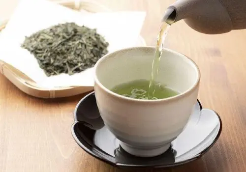 ۱۰ دمنوش برای کاهش علائم سرماخوردگی 