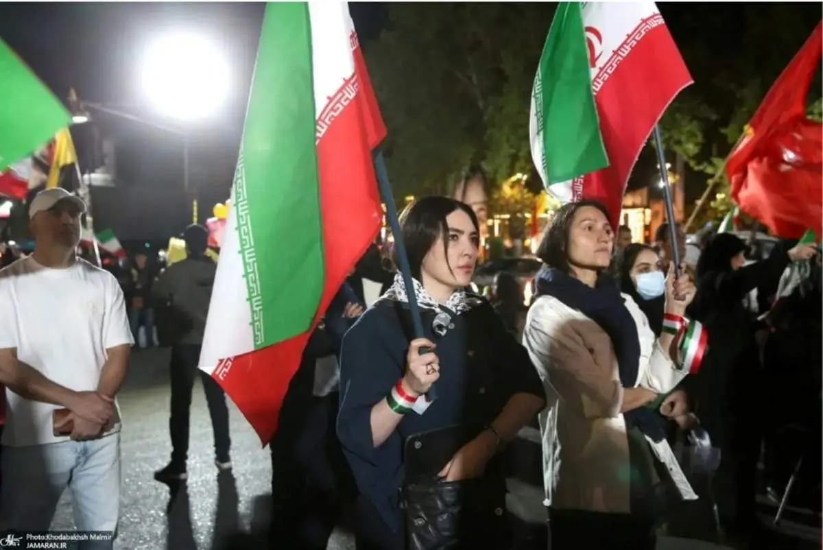 تصاویر پربازدید از پوشش متفاوت زنان در تجمعات شبانه