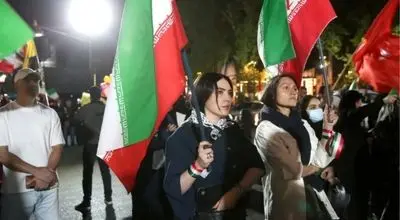 تصاویر پربازدید از پوشش متفاوت زنان در تجمعات شبانه