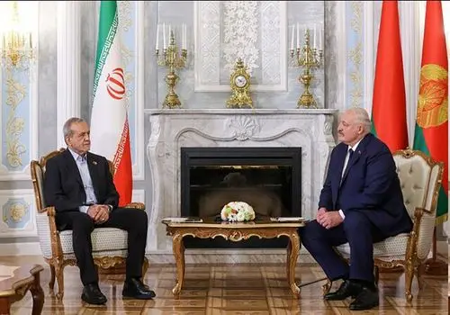 دیدار وزیر صمت و همتای بلاروسی در حاشیه هجدهمین اجلاس کمیسیون مشترک همکاری‌های ایران و بلاروس
