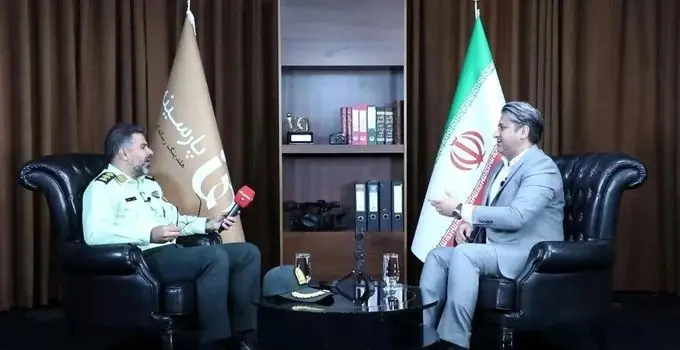 پلیس های خوشتیپ به موقع ترفیع درجه می گیرند+ فیلم

