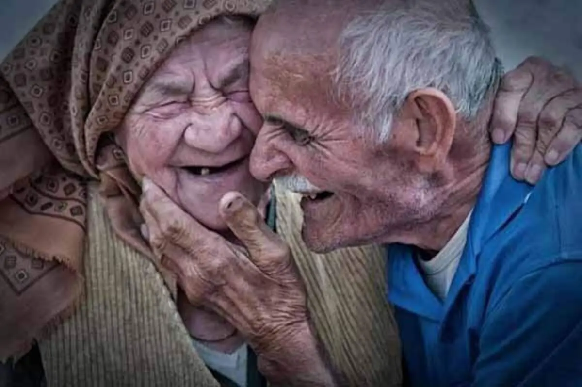 شادی از مرگ نجاتتان می‌دهد
