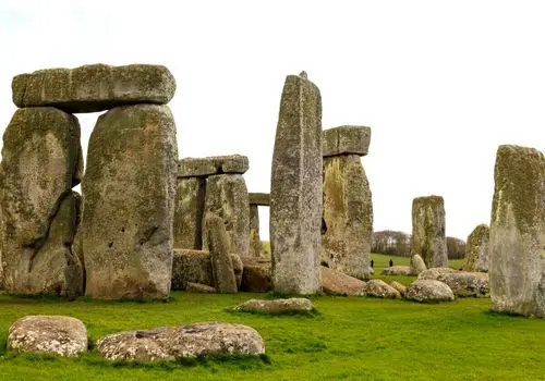 تصاویر جذاب از کلاه‌خودهای ۳۵۰۰ ساله‌‌ باستانی که از «عاج گراز» ساخته شده‌اند+ عکس
