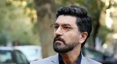 امیرحسین مدرس و پسرش تیتراژ سریال شبکه یک را خواندند