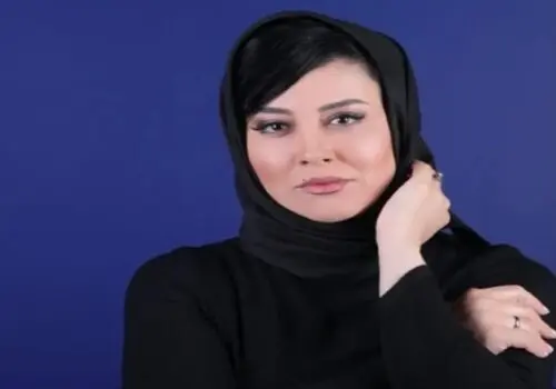 استایل عجیب و متفاوت از آشا محرابی «بازیگر سریال آینه» در 52 سالگی!