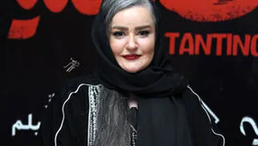 قابی از نعیمه نظام‌دوست و رضا نیکخواه در یک مراسم