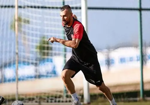 پرسپولیس، راضی از توقف فوتبال؛ استقلال و فولاد بازنده‌های تعطیلی لیگ برتر!